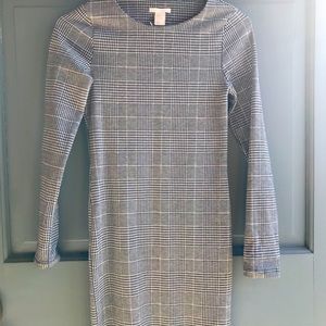 Houndstooth body con midi dress